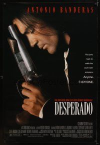9a210 DESPERADO 1sh '95 Robert Rodriguez, close image of Antonio Banderas with big gun!