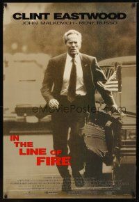 9a389 IN THE LINE OF FIRE int'l 1sh '93 Wolfgang Petersen, full-length Clint Eastwood by limo!