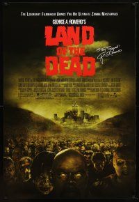 9a467 LAND OF THE DEAD 1sh '05 George Romero directed, mob of zombies!