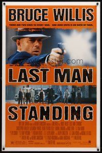 9a472 LAST MAN STANDING DS 1sh '96 great image of gangster Bruce Willis firing gun!