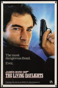 9a487 LIVING DAYLIGHTS teaser 1sh '87 photo of Timothy Dalton as James Bond with gun by Hamshere!