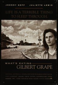 9a818 WHAT'S EATING GILBERT GRAPE 1sh '93 huge close up of Johnny Depp, Juliette Lewis