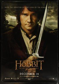 9c500 HOBBIT: AN UNEXPECTED JOURNEY DS bus stop '12 great close-up of Martin Freeman as Bilbo!