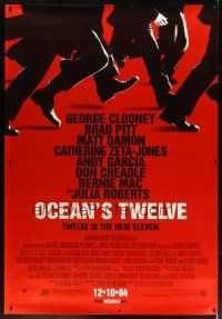 9c516 OCEAN'S TWELVE DS bus stop '05 Brad Pitt, George Clooney, Matt Damon, cool design!