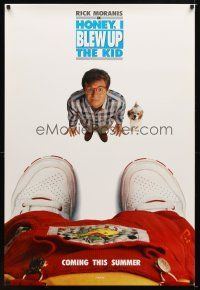 9k271 HONEY I BLEW UP THE KID teaser DS 1sh '92 great image of Rick Moranis about to be stepped on!