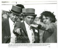 9t167 IN-LAWS candid 8x9.5 still '79 director Arthur Hiller w/ Peter Falk & Alan Arkin at wedding!