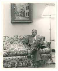 9t166 INDISCRETION OF AN AMERICAN WIFE candid 8x10 still '54 director Vittorio De Sica relaxing!