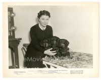 9t240 REBECCA candid 8x10 still R46 Alfred Hitchcock, Judith Anderson with 3 cute Dachshund dogs!