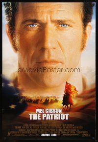 9w561 PATRIOT advance DS 1sh '00 huge close up portrait image of Mel Gibson over American flag!