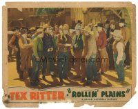9y789 ROLLIN' PLAINS LC '38 Tex Ritter shows paper to Ed Cassidy & Charles King by crowd of cowboys!