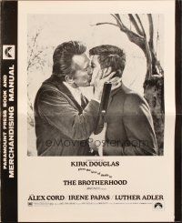 1c504 BROTHERHOOD pressbook '68 Kirk Douglas gives the kiss of death to Alex Cord!