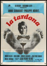 1d390 OLD MAID Italian 1p '72 La Vieille fille, great different image of near-naked Annie Girardot