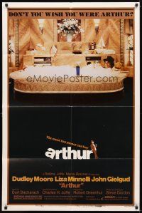 1g052 ARTHUR style B 1sh '81 image of drunken Dudley Moore in huge bath w/martini!