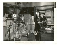 1h017 BIG BROADCAST OF 1936 candid 8x10 still '36 director Taurog & cameraman with Oakie & Roberti!