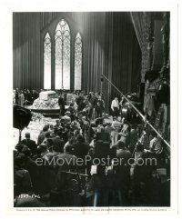 1h073 GREAT MAN candid 8x10 still '57 Jose Ferrer lines up cameras & sound boom for funeral scene!