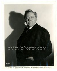 1h887 SUSPECT 8x10 still '44 Charles Laughton is a shopkeeper who murders to have a young girl!