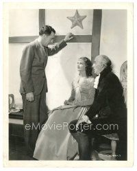 1h201 TALE OF TWO CITIES candid 8x10 still '35 Elizabeth Allan & Gillingwater with director Conway!