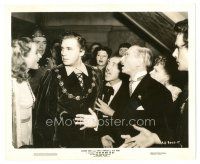 1h918 TO BE OR NOT TO BE 8x10 still '42 Carole Lombard & crowd surprised at Jack Benny!