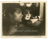 1h993 WUTHERING HEIGHTS 8x10 still R40s close up of Laurence Olivier & beautiful Merle Oberon!