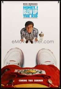 1j314 HONEY I BLEW UP THE KID teaser DS 1sh '92 great image of Rick Moranis & huge shoes!
