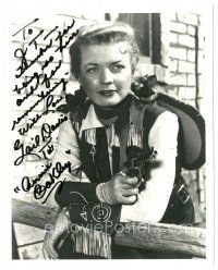 1r0947 GAIL DAVIS signed 8x10 REPRO still '80s great close up holding guns as TV's Annie Oakley!