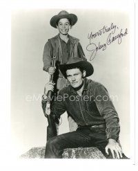 1r1037 JOHNNY CRAWFORD signed 8x10 REPRO still '80s great cowboy portrait with rifle & Chuck Connors