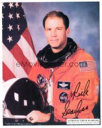 1r1197 RICHARD A. SEARFOSS signed color 8x10 publicity REPRO still '90s cool image of the astronaut!