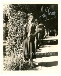 1r0552 FAY WRAY signed 8x10 still '33 modeling great dress & fox fur by Schafer from Roaming Lady!