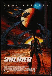 1t684 SOLDIER int'l 1sh '98 Kurt Russell, Jason Scott Lee, great sci-fi image!