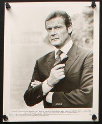 1x041 OCTOPUSSY presskit w/ 16 stills '83 sexy Maud Adams & Roger Moore as James Bond!