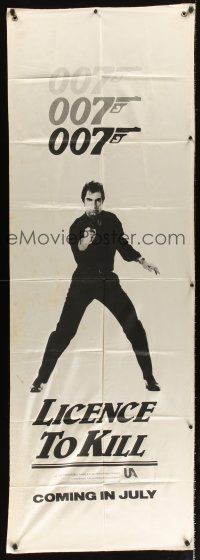 1y018 LICENCE TO KILL 23x65 cloth banner '89 full-length Timothy Dalton as James Bond with gun!