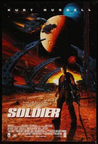 2b720 SOLDIER int'l 1sh '98 Kurt Russell, Jason Scott Lee, great sci-fi image!