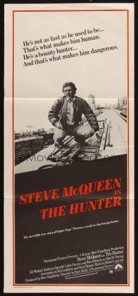 2d628 HUNTER Aust daybill '80 great image of bounty hunter Steve McQueen!