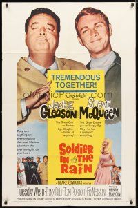 2j788 SOLDIER IN THE RAIN 1sh '64 close-ups of misfit soldiers Steve McQueen & Jackie Gleason!