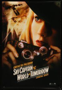 2m674 SKY CAPTAIN & THE WORLD OF TOMORROW int'l teaser DS 1sh '04 pretty Gwyneth Paltrow w/camera!