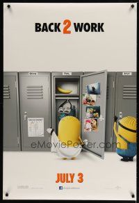 2z205 DESPICABLE ME 2 advance DS 1sh '13 wacky image of cast in locker room from CGI comedy!