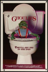 2z290 GHOULIES 1sh '85 wacky horror image of goblin in toilet, they'll get you in the end!
