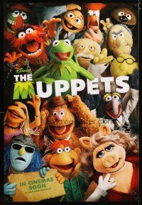 2z539 MUPPETS int'l teaser DS 1sh '11 Kermit, Fozzie, Miss Piggy & more, wacky image!