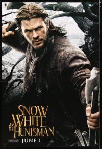 2z689 SNOW WHITE & THE HUNTSMAN June style teaser 1sh '12 image of Chris Hemsworth in title role!