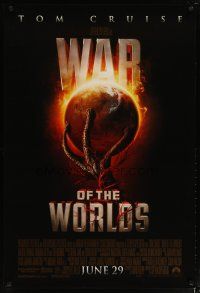 2z800 WAR OF THE WORLDS advance DS 1sh '05 Steven Spielberg, cool alien hand holding Earth art!