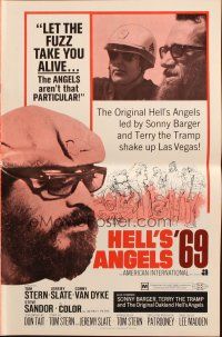 3a0890 HELL'S ANGELS '69 pressbook '69 art of biker gang in the rumble that rocked Las Vegas!