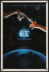 3b242 E.T. THE EXTRA TERRESTRIAL 1sh '82 Steven Spielberg classic, John Alvin art!