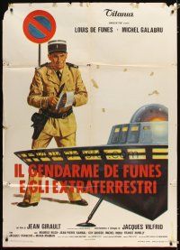 3c186 GENDARME & THE CREATURES FROM OUTER SPACE Italian 1p '79 cop writes parking ticket for UFO!