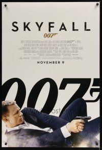 3f702 SKYFALL advance DS 1sh '12 cool image of Daniel Craig as James Bond on back shooting gun!