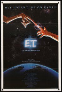 3h308 E.T. THE EXTRA TERRESTRIAL 1sh '82 Steven Spielberg classic, John Alvin art!