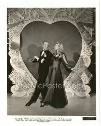 3k385 HOLIDAY INN deluxe 8.25x10.25 still '42 Fred Astaire & Marjorie Reynolds by heart background!