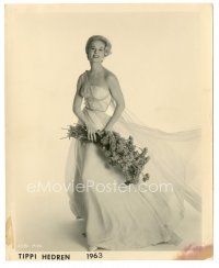 3k090 BIRDS 8x10 still '63 beautiful portrait of Tippi Hedren in wedding gown with bouquet!