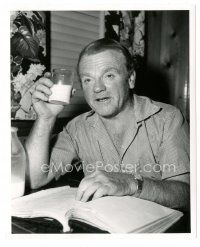 3k925 TRIBUTE TO A BAD MAN candid deluxe 8.25x10 still '56 James Cagney studies script with milk!
