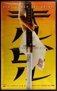 3z371 KILL BILL: VOL. 1 vinyl banner '03 Quentin Tarantino, Uma Thurman's katana!