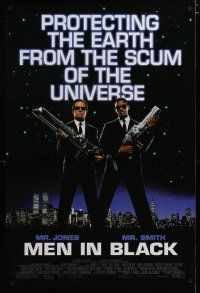 4b543 MEN IN BLACK 1sh '97 Will Smith & Tommy Lee Jones protecting Earth!